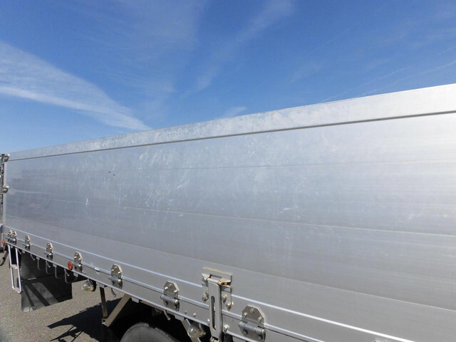 いすゞフォワードアルミブロック中型（4t）[写真27]