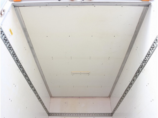 いすゞエルフパネルバン小型（2t・3t）[写真13]