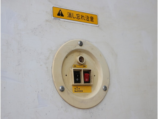 いすゞエルフパネルバン小型（2t・3t）[写真16]