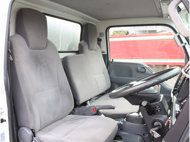 いすゞエルフパネルバン小型（2t・3t）[写真26]