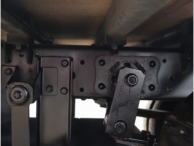 いすゞエルフパネルバン小型（2t・3t）[写真38]