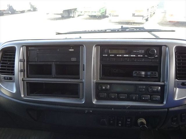 日野レンジャークレーン3段増トン（6t・8t）[写真29]