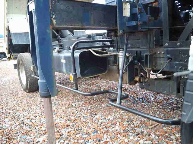 三菱ふそうキャンターダンプ・クレーン付小型（2t・3t）[写真17]