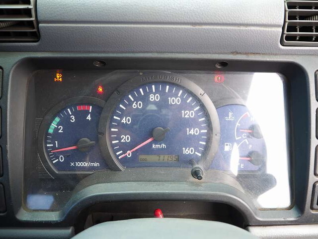 三菱ふそうキャンターダンプ・クレーン付小型（2t・3t）[写真39]