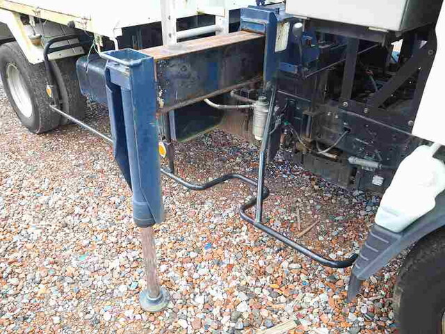 三菱ふそうキャンターダンプ・クレーン付小型（2t・3t）[写真09]