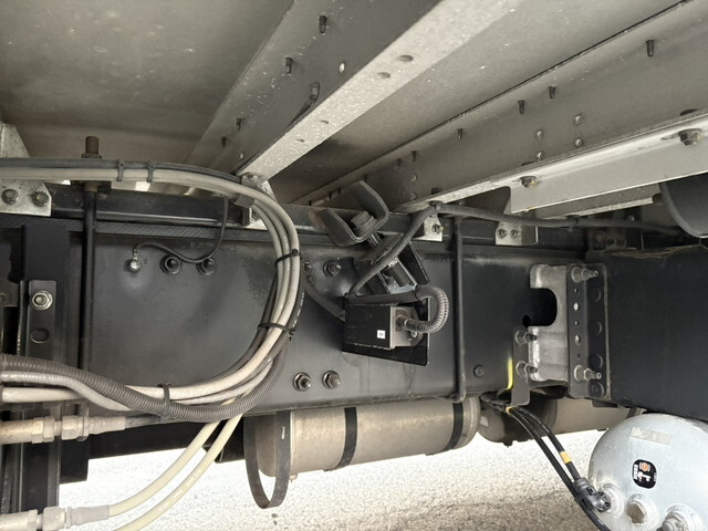 UDトラックスその他の車種アルミウイング大型（10t）[写真19]