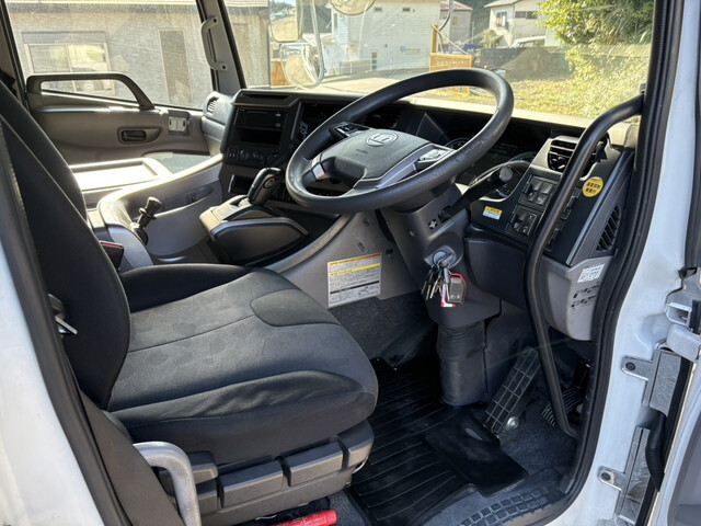 UDトラックスその他の車種アルミウイング大型（10t）[写真20]