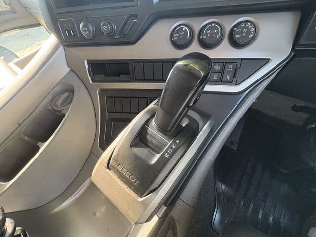 UDトラックスその他の車種アルミウイング大型（10t）[写真22]