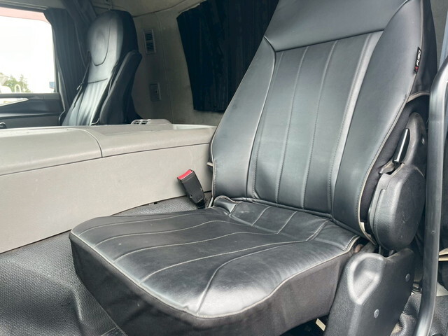 三菱ふそうスーパーグレートダンプ大型（10t）[写真16]