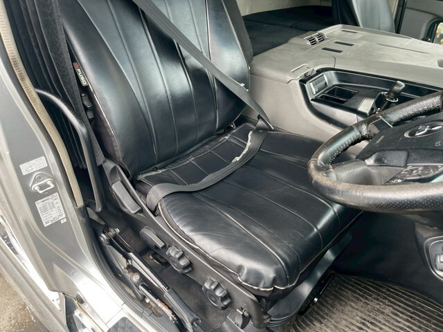 三菱ふそうスーパーグレートダンプ大型（10t）[写真21]