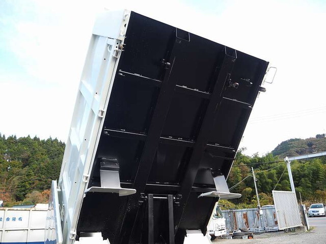 いすゞエルフ深ダンプ（土砂禁ダンプ）小型（2t・3t）[写真13]