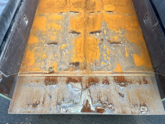 いすゞギガダンプ大型（10t）[写真10]