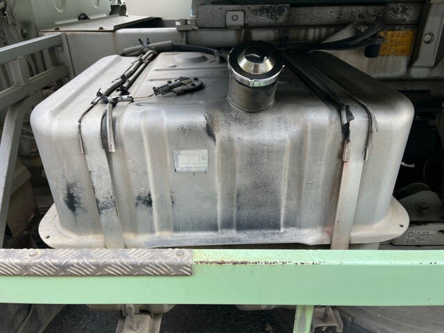 いすゞギガダンプ大型（10t）[写真20]