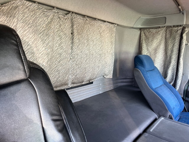 いすゞギガダンプ大型（10t）[写真32]