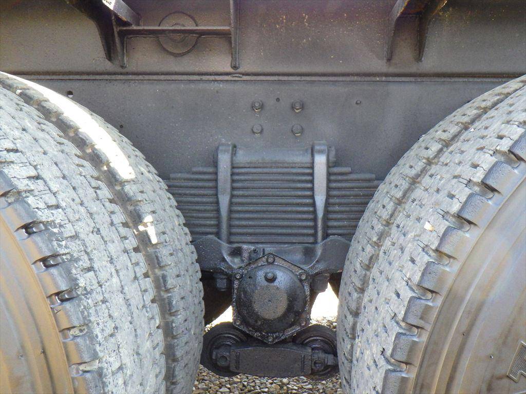 日野プロフィアコンテナ専用車大型（10t）[写真13]