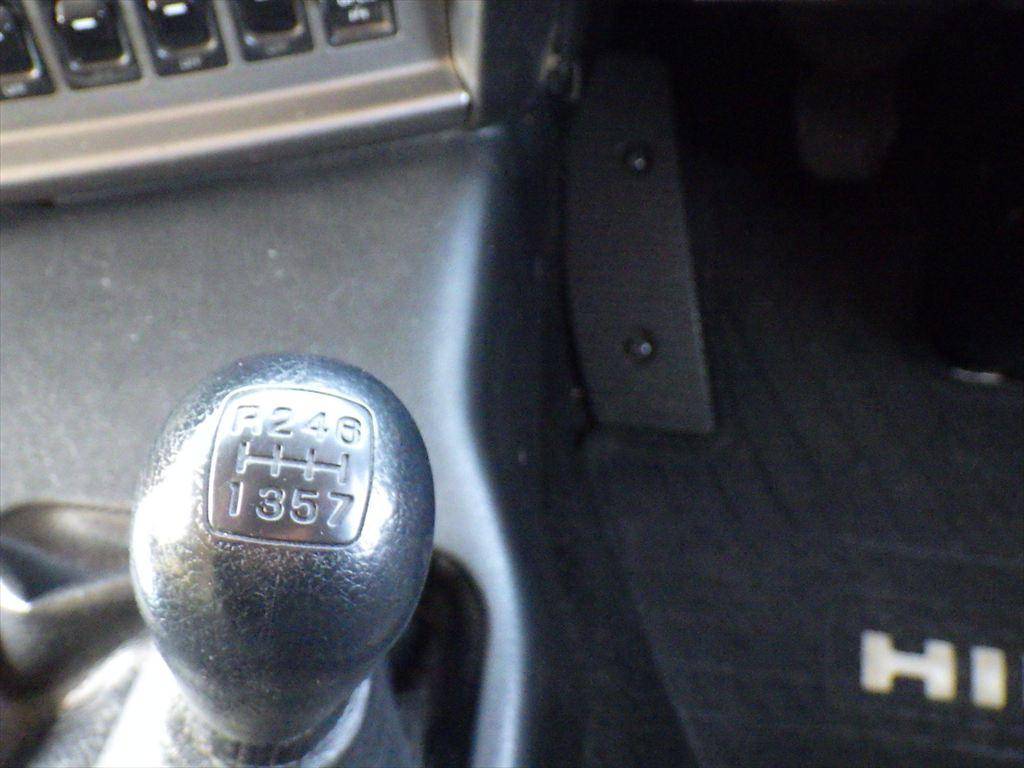 日野プロフィアコンテナ専用車大型（10t）[写真20]