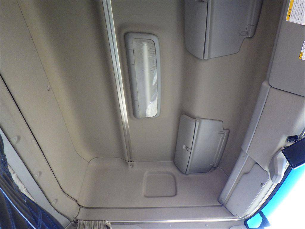 日野プロフィアコンテナ専用車大型（10t）[写真21]