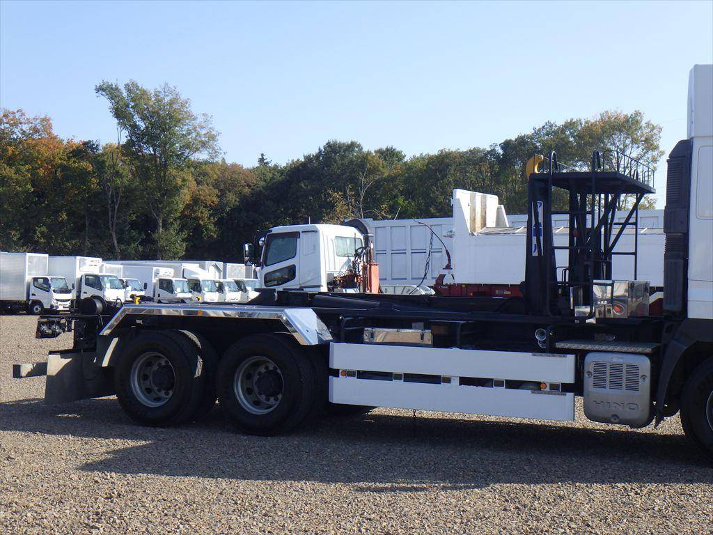 日野プロフィアコンテナ専用車大型（10t）[写真05]