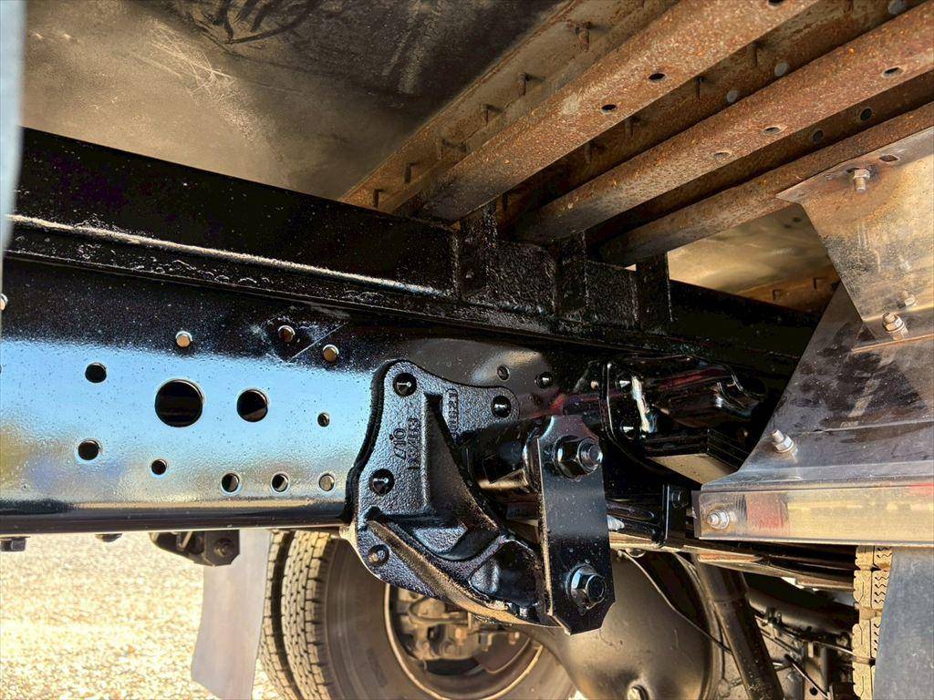 いすゞエルフアルミバン小型（2t・3t）[写真14]