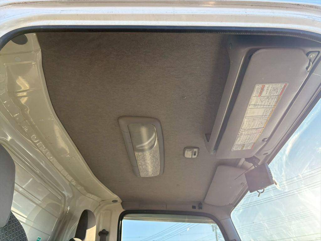 いすゞエルフアルミバン小型（2t・3t）[写真22]