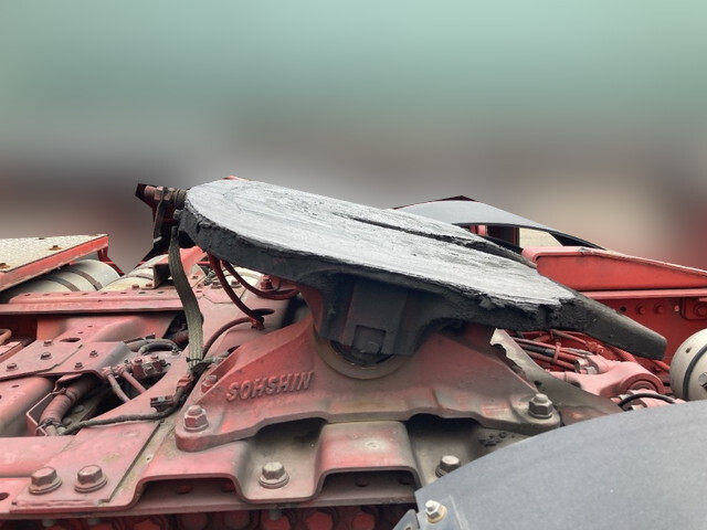 日野プロフィアトレーラーヘッド（トラクターヘッド）大型（10t）[写真10]