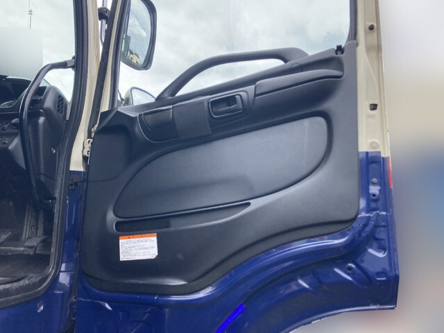 日野プロフィアトレーラーヘッド（トラクターヘッド）大型（10t）[写真27]