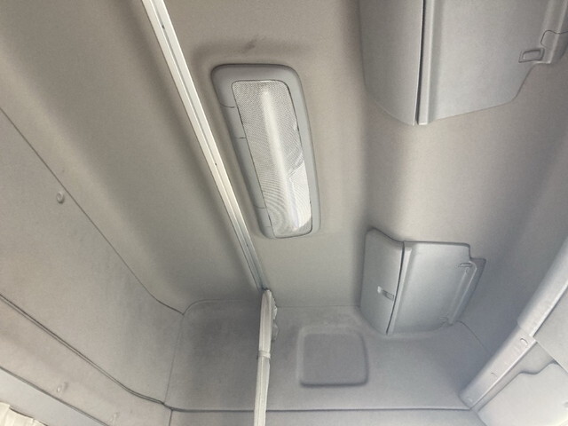 日野プロフィアトレーラーヘッド（トラクターヘッド）大型（10t）[写真30]