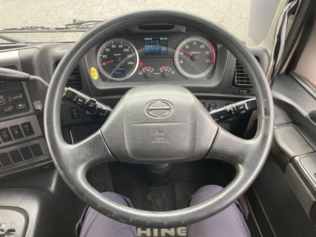 日野プロフィアトレーラーヘッド（トラクターヘッド）大型（10t）[写真31]