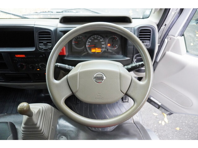 日産アトラス平ボディ小型（2t・3t）[写真32]