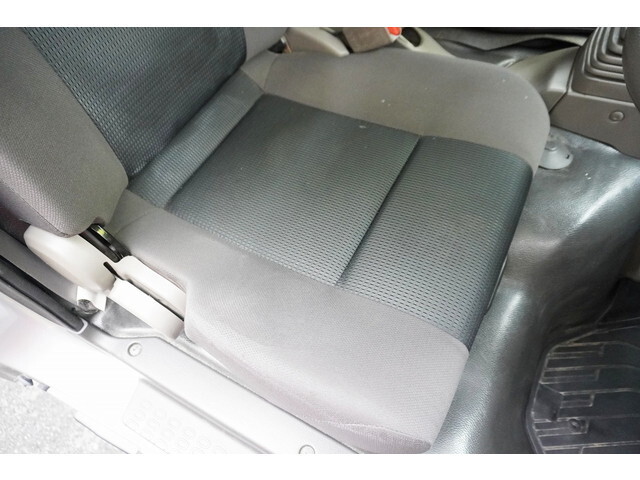 日産アトラス平ボディ小型（2t・3t）[写真38]