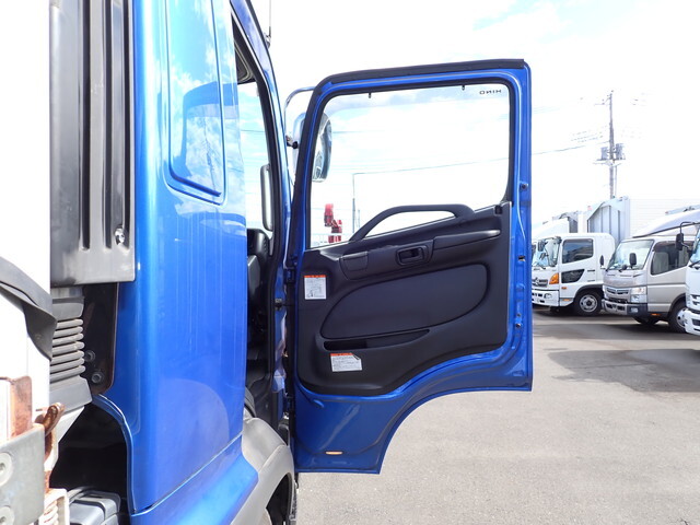 日野レンジャーアルミブロック中型（4t）[写真32]