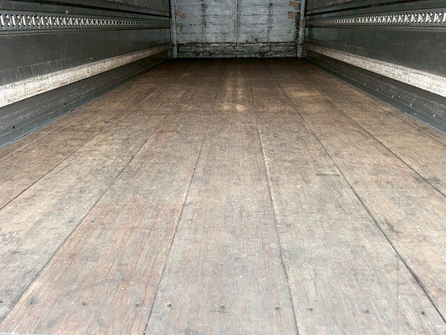 三菱ふそうファイターアルミウイング増トン（6t・8t）[写真12]