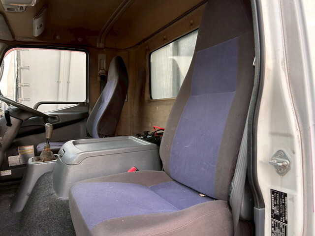 三菱ふそうファイターアルミウイング増トン（6t・8t）[写真14]