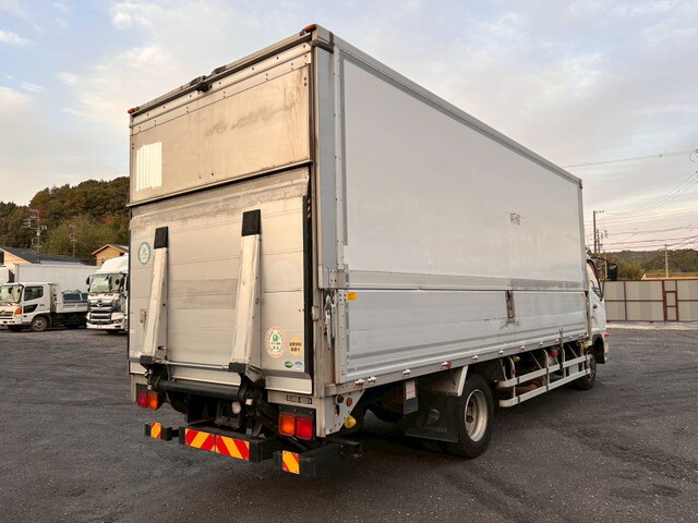 三菱ふそうファイターアルミウイング増トン（6t・8t）[写真02]