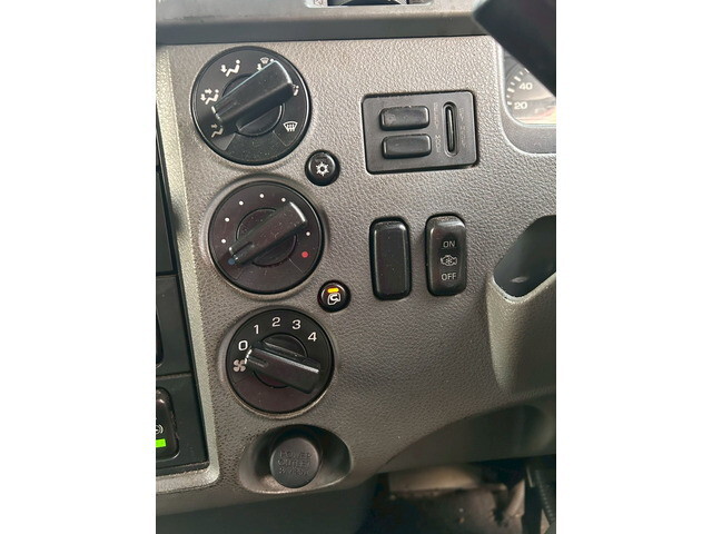 三菱ふそうファイターアルミウイング増トン（6t・8t）[写真25]