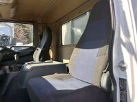 三菱ふそうファイターアルミウイング増トン（6t・8t）[写真31]