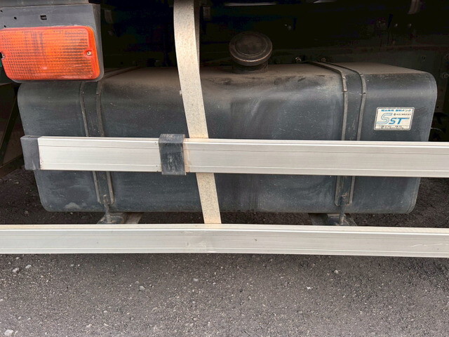 三菱ふそうファイターアルミウイング増トン（6t・8t）[写真31]