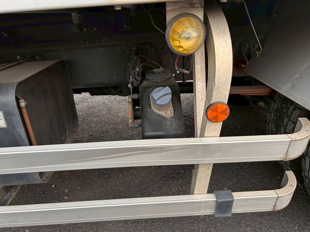 三菱ふそうファイターアルミウイング増トン（6t・8t）[写真32]