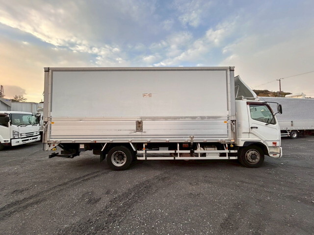 三菱ふそうファイターアルミウイング増トン（6t・8t）[写真06]