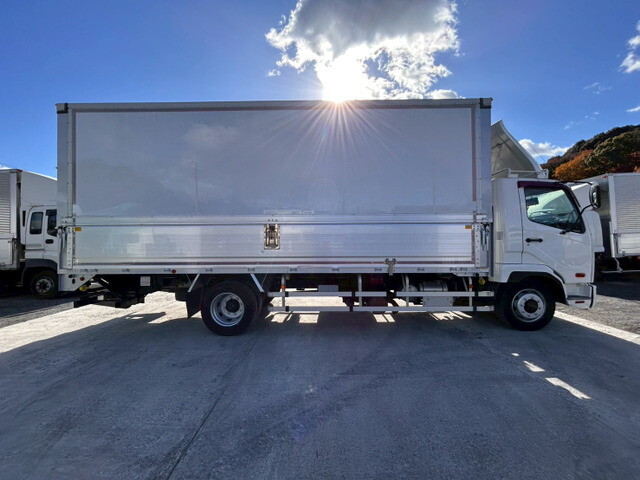 三菱ふそうファイターアルミウイング増トン（6t・8t）[写真06]