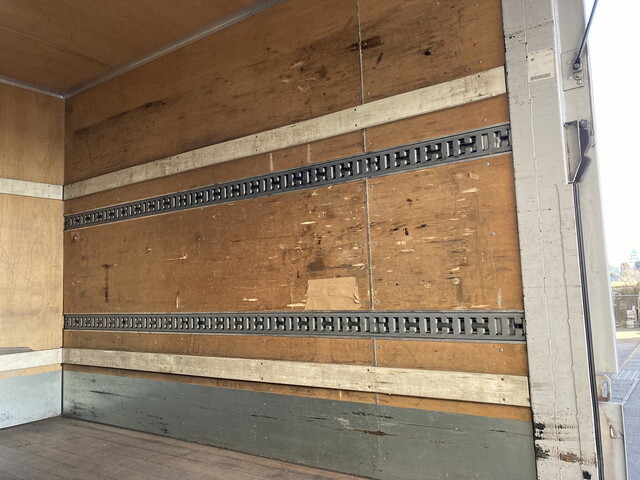 トヨタダイナアルミバン小型（2t・3t）[写真22]