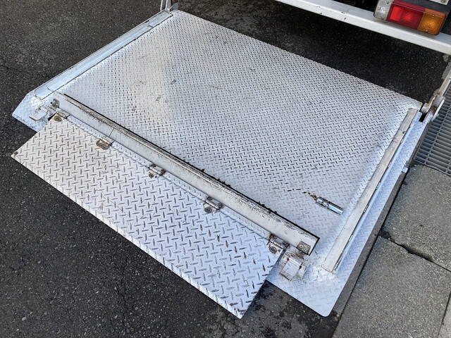 トヨタダイナアルミバン小型（2t・3t）[写真06]