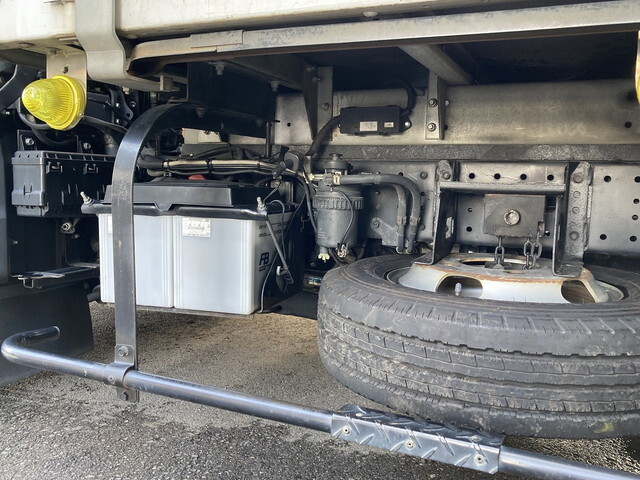 トヨタダイナアルミバン小型（2t・3t）[写真09]