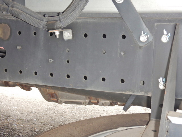 日野デュトロ冷凍車（冷蔵車）小型（2t・3t）[写真11]