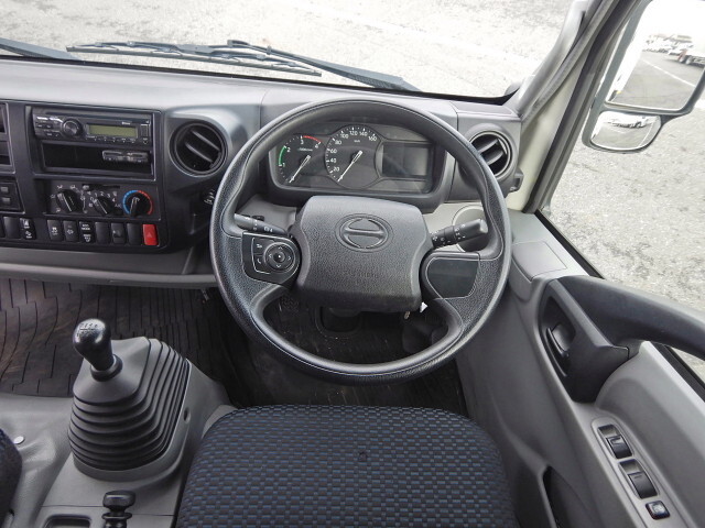 日野デュトロ冷凍車（冷蔵車）小型（2t・3t）[写真19]