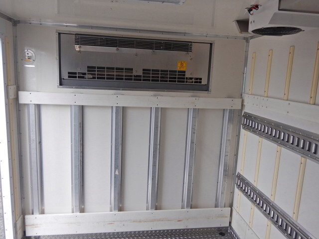 日野デュトロ冷凍車（冷蔵車）小型（2t・3t）[写真36]