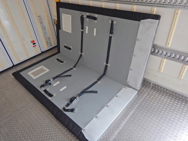 日野デュトロ冷凍車（冷蔵車）小型（2t・3t）[写真37]