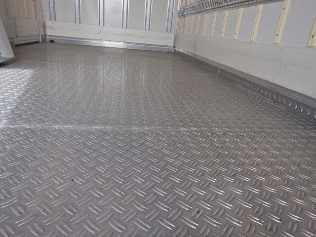 日野デュトロ冷凍車（冷蔵車）小型（2t・3t）[写真38]