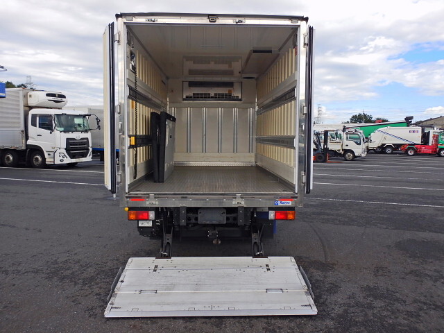 日野デュトロ冷凍車（冷蔵車）小型（2t・3t）[写真06]