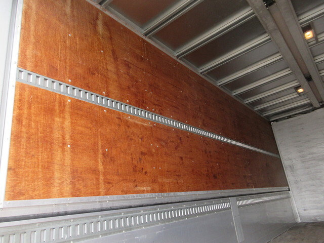 日野レンジャーアルミウイング中型（4t）[写真29]